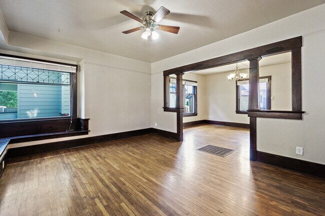 Building Photo - 2104 S 8th St