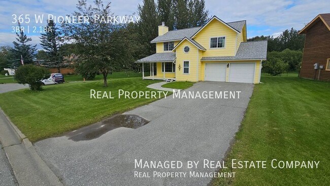 Foto del edificio - Palmer Three Bedroom Farmhouse Style Home