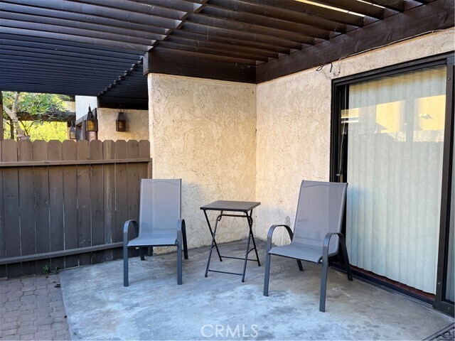Foto del edificio - 320 N Marguerita Ave
