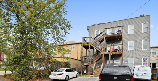 Parking/Rear Balcony - 709 Irving St NE