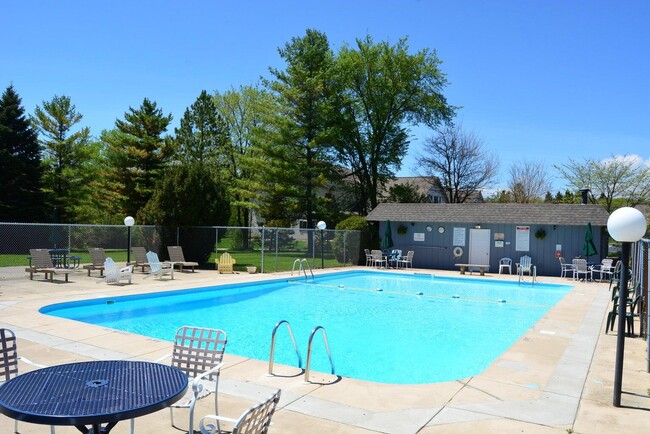Building Photo - 2076 Chateau Ct