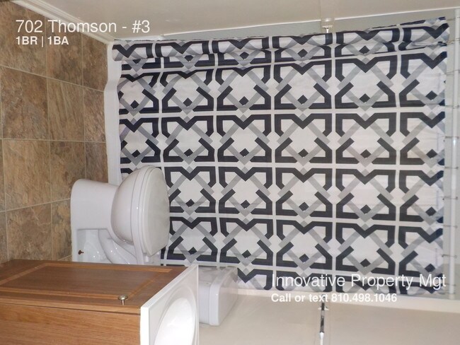 Foto del edificio - 702 Thomson St