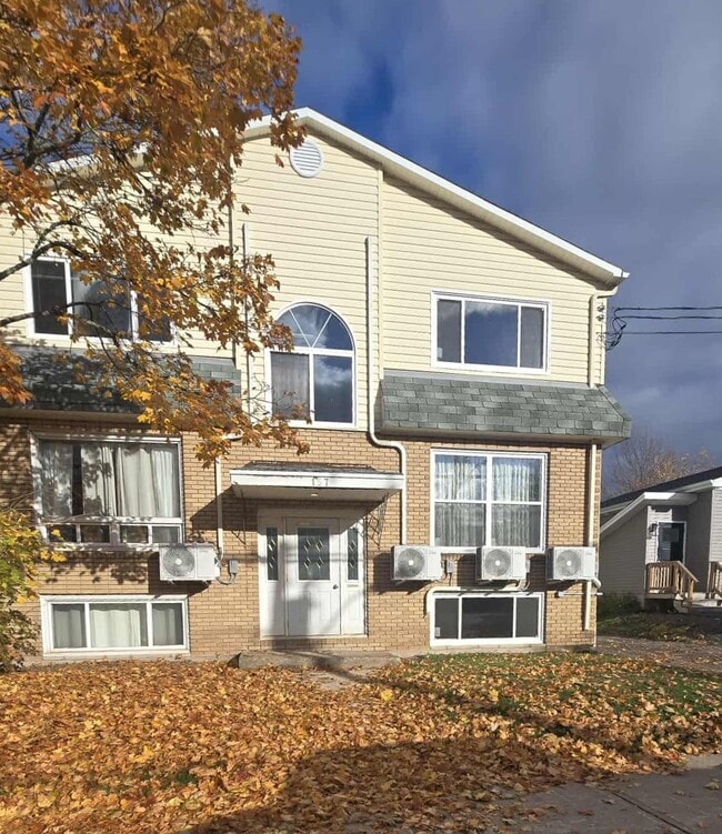 Building Photo - 157 McSweeney Ave