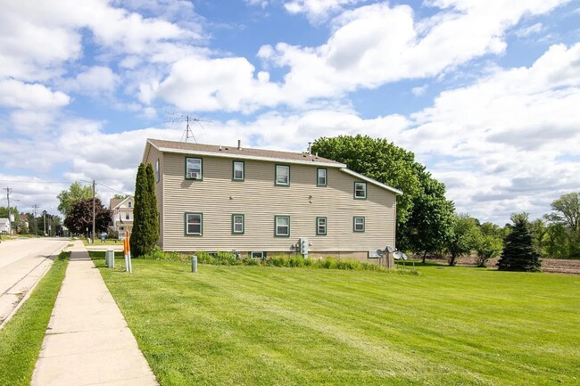 Building Photo - N1788 County Road R