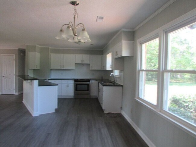 Foto del edificio - Steeplechase Subdivision, Close to Shaw AFB!