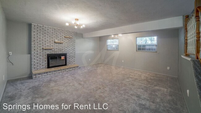 Building Photo - 5 br, 4 bath House - 6727 Bishop Dr