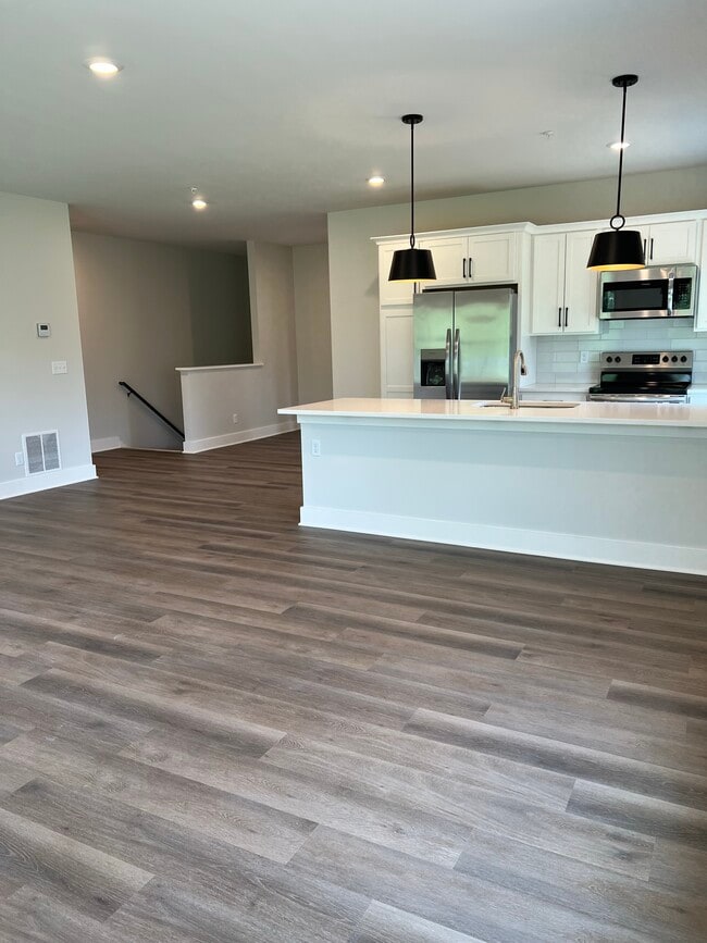 Building Photo - The Residence at Wemple Road