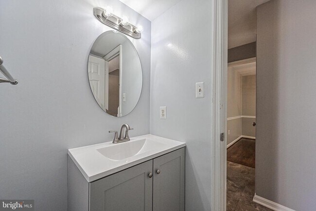 Foto del edificio - 7046 Leestone St