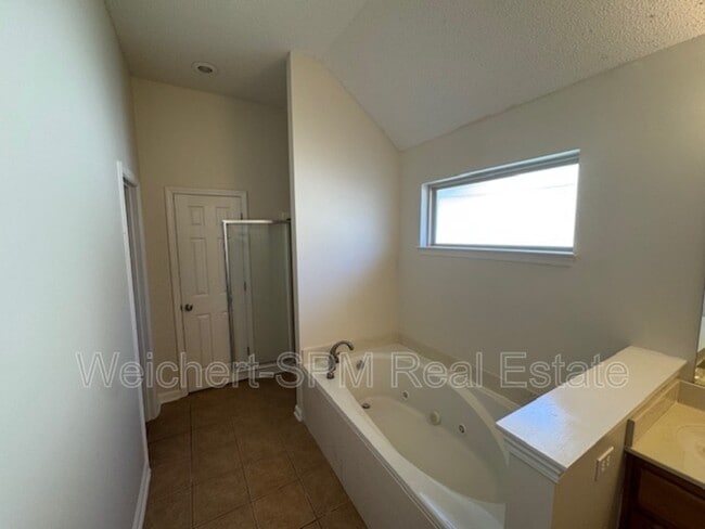 Building Photo - 10 Stockton Cove