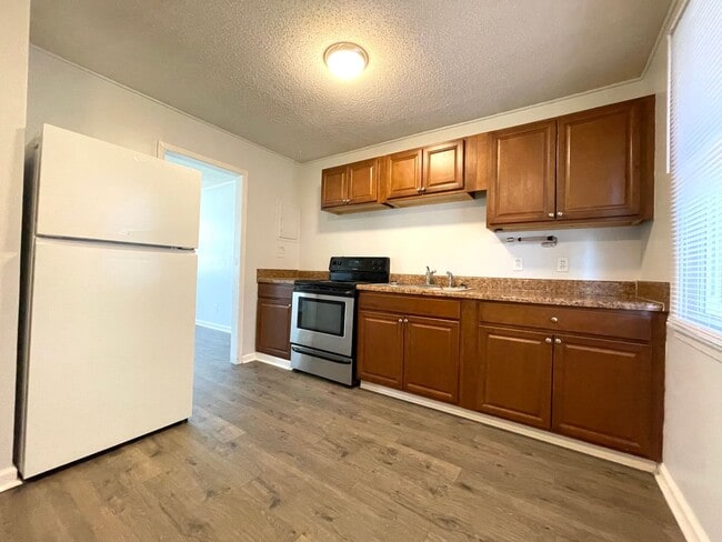 Foto del edificio - Welcome to Elm Street!