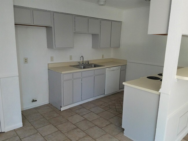Foto del edificio - 7016 Ridgetop Rd