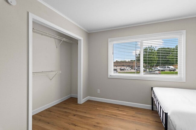 Foto del edificio - 2309 Cherry Hills Dr