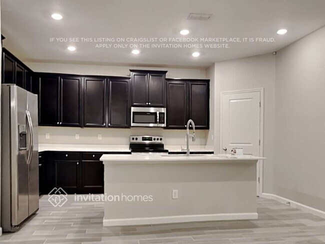 Foto del edificio - 9871 Lemon Grass Ln