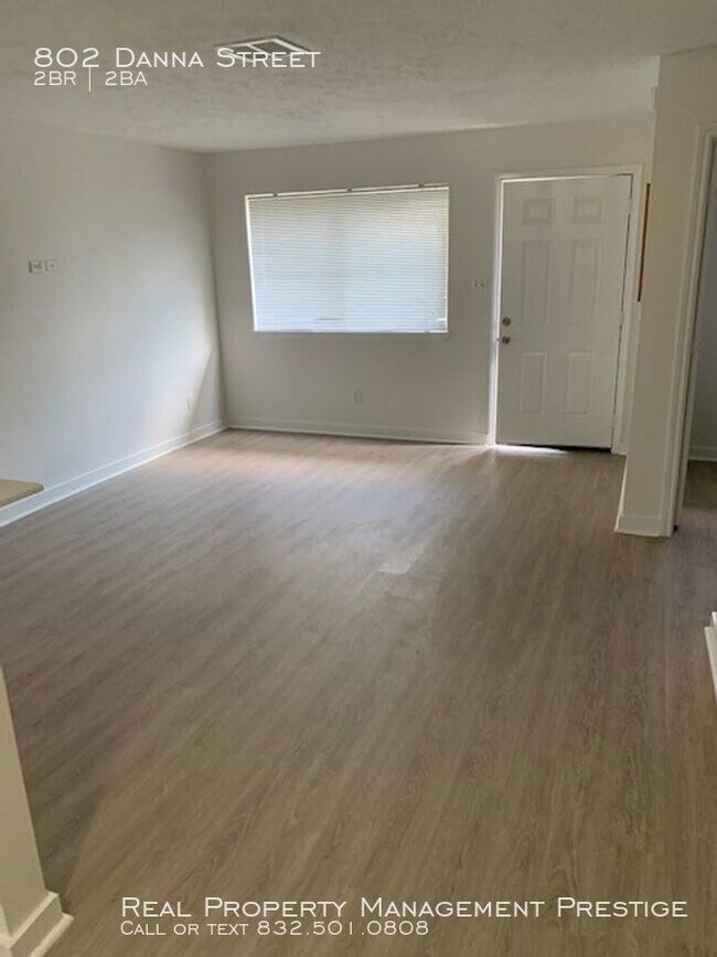 Foto del edificio - 802 Danna St
