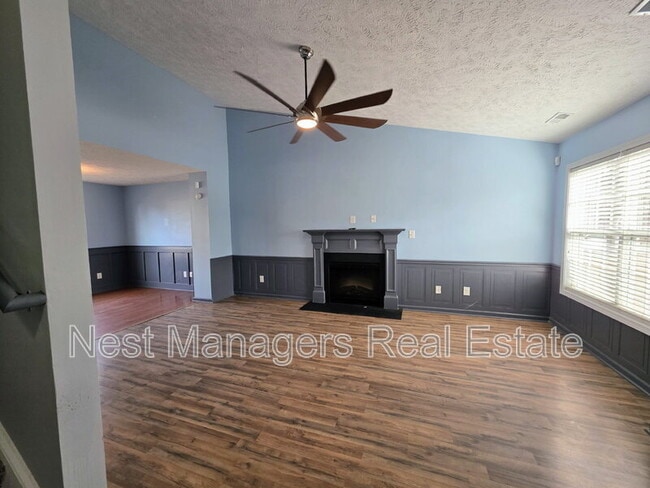 Foto del edificio - 4716 Cedar Pass Dr