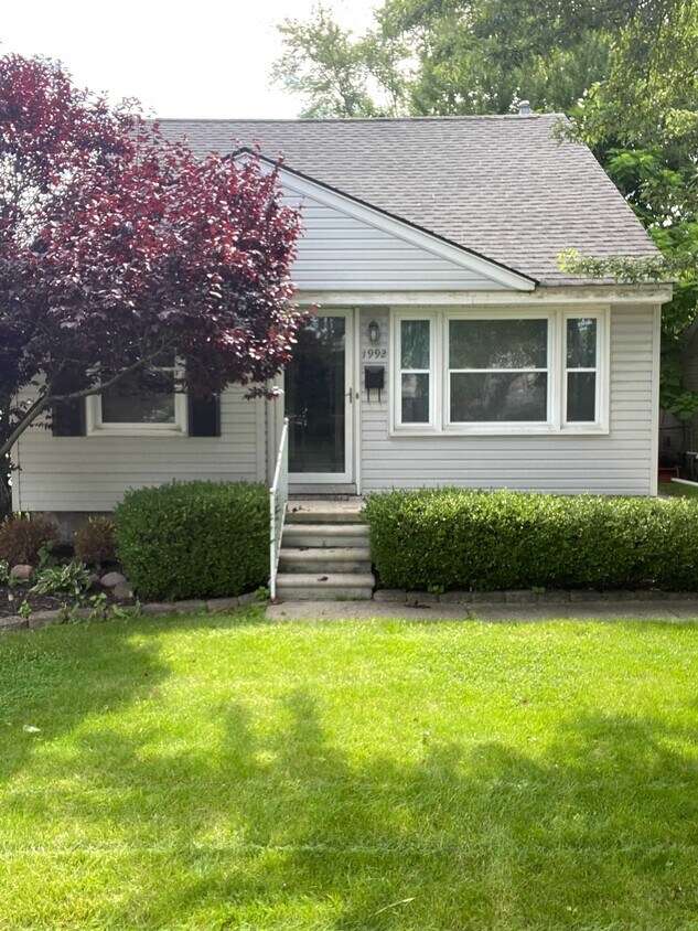 1992 Griffith Ave, Berkley, MI 48072 House Rental in Berkley, MI