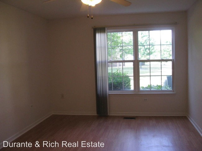 Building Photo - 2 br, 2 bath House - 1960-C Heron Avenue