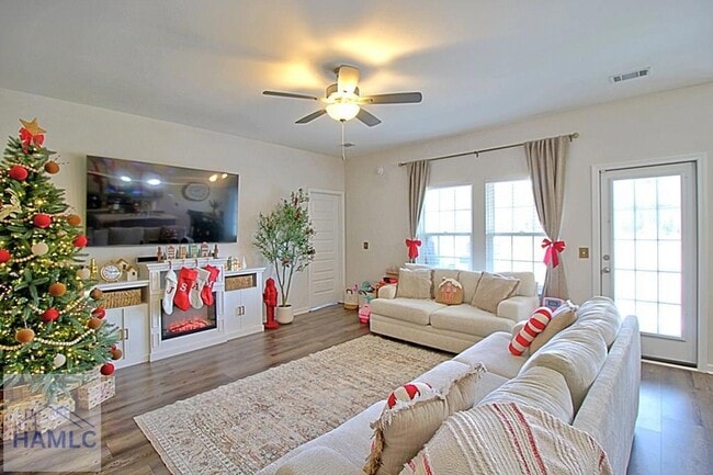 Foto del edificio - 1560 Arnall Dr