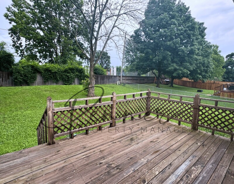 Building Photo - 2707 S Coachman Dr