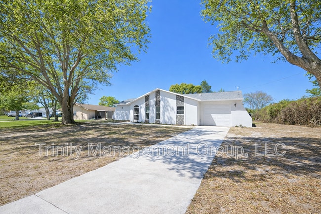 Building Photo - 10449 Mayflower Rd