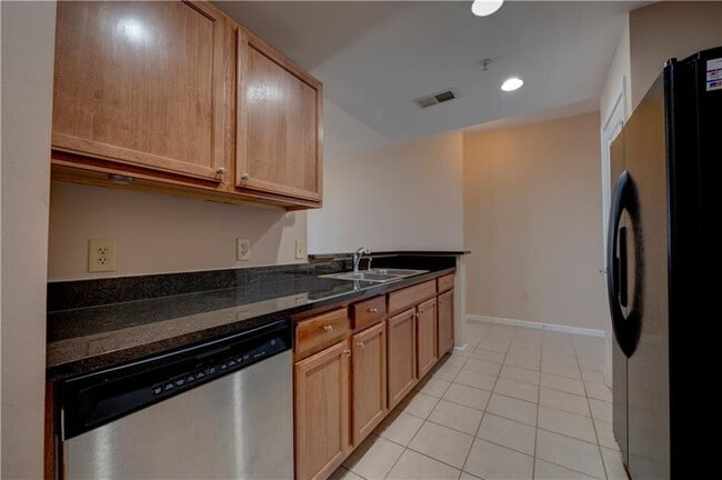 Building Photo - 3040 Peachtree Rd
