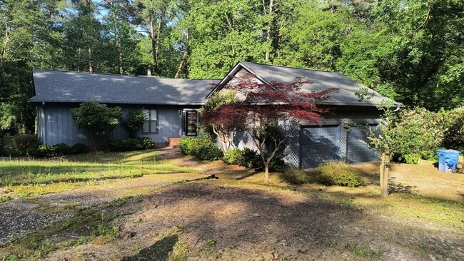 Building Photo - 423 Brightwood Dr