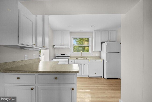 Foto del edificio - 6064 Drum Point Rd