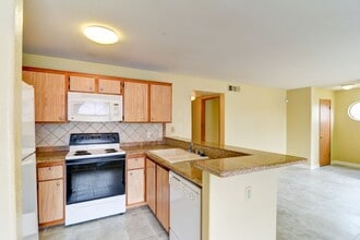 Building Photo - 2980 Juniper Hills Blvd