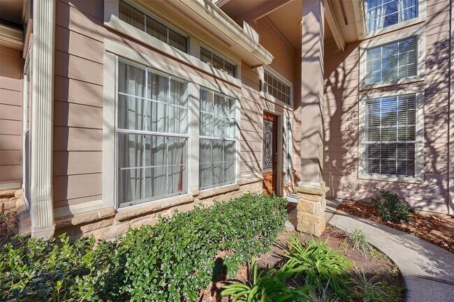 Building Photo - 135 E Greenhill Terrace Pl
