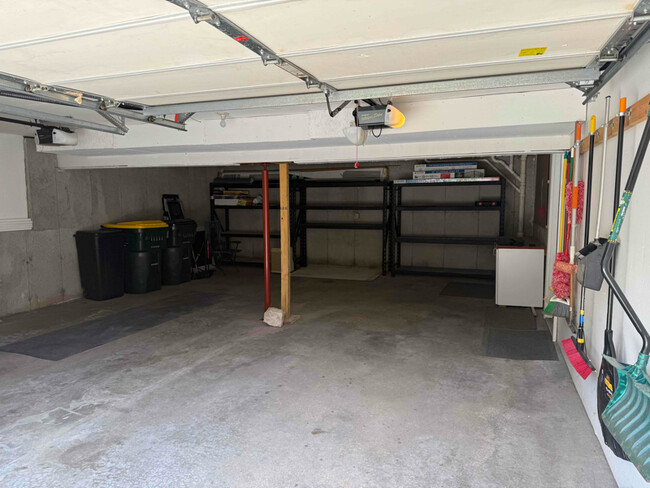Building Photo - 1706 Ludden Dr