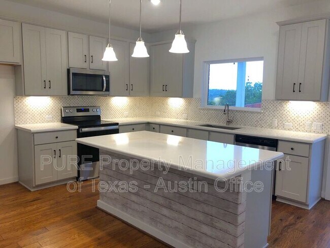 Foto del edificio - 8301 Prairie Rye Dr