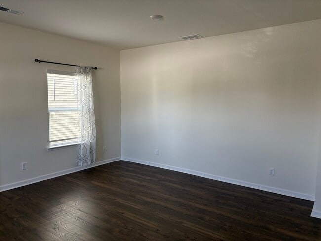 Building Photo - 4045 Bentwood Cove Dr