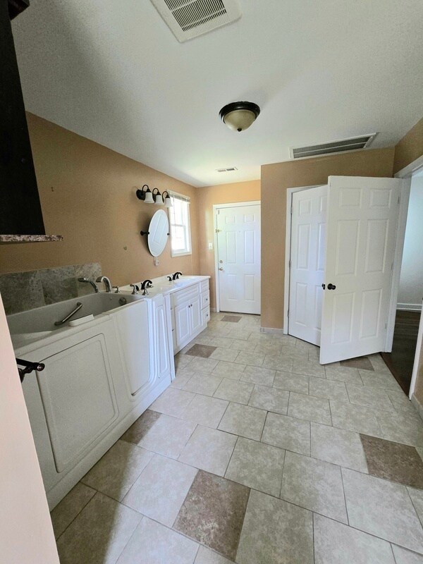 Foto del edificio - 3316 E Princeton Rd