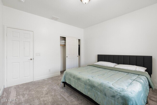 Foto del edificio - 16535 W Lilac St