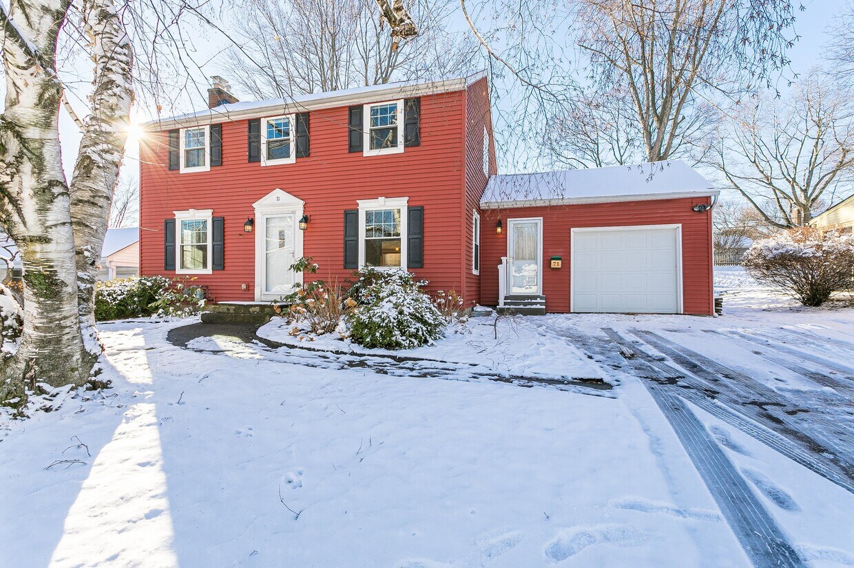 71 Fairlawn Dr, Irondequoit, NY 14617 House Rental in Irondequoit, NY