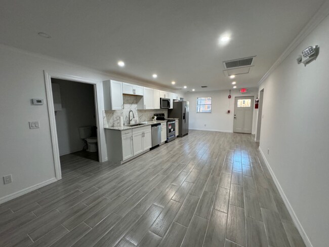 Foto del edificio - 500 NW Stuart Ave