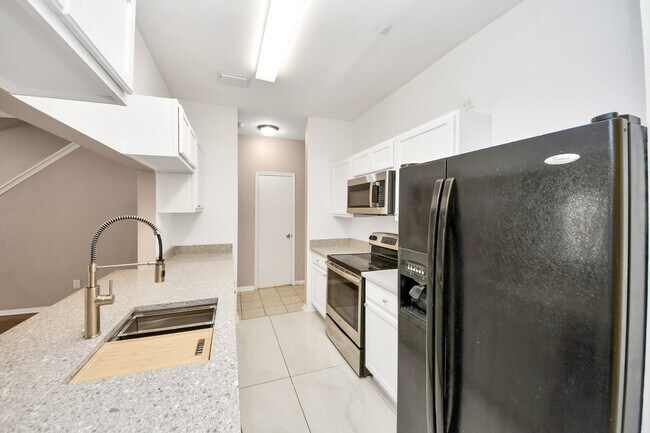 Foto del edificio - 3218 Holly Hall St