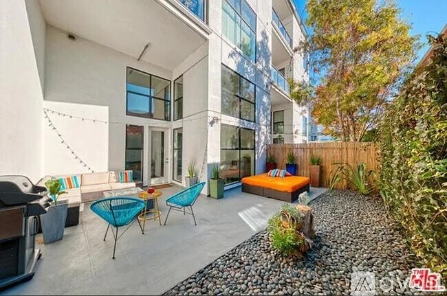 Foto del edificio - 4115 Glencoe Ave