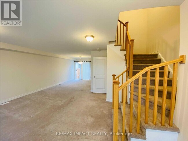 Photo du bâtiment - 867 Broadway Blvd