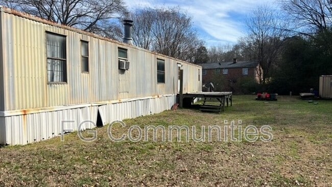 Building Photo - 105 Mike Rd