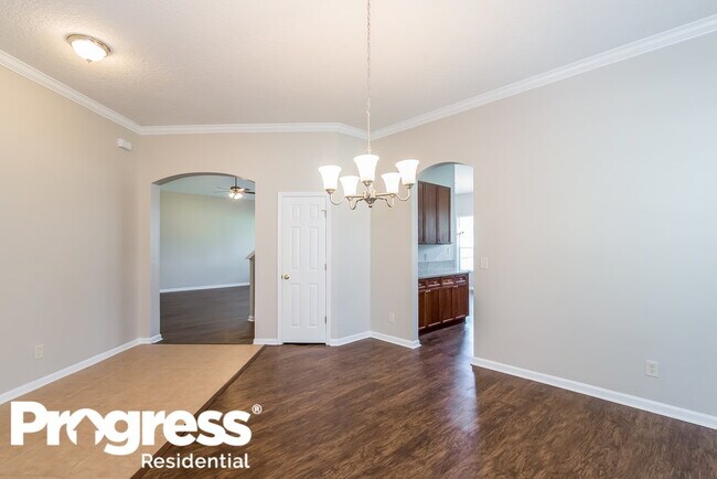 Building Photo - 700 Timbermill Ln