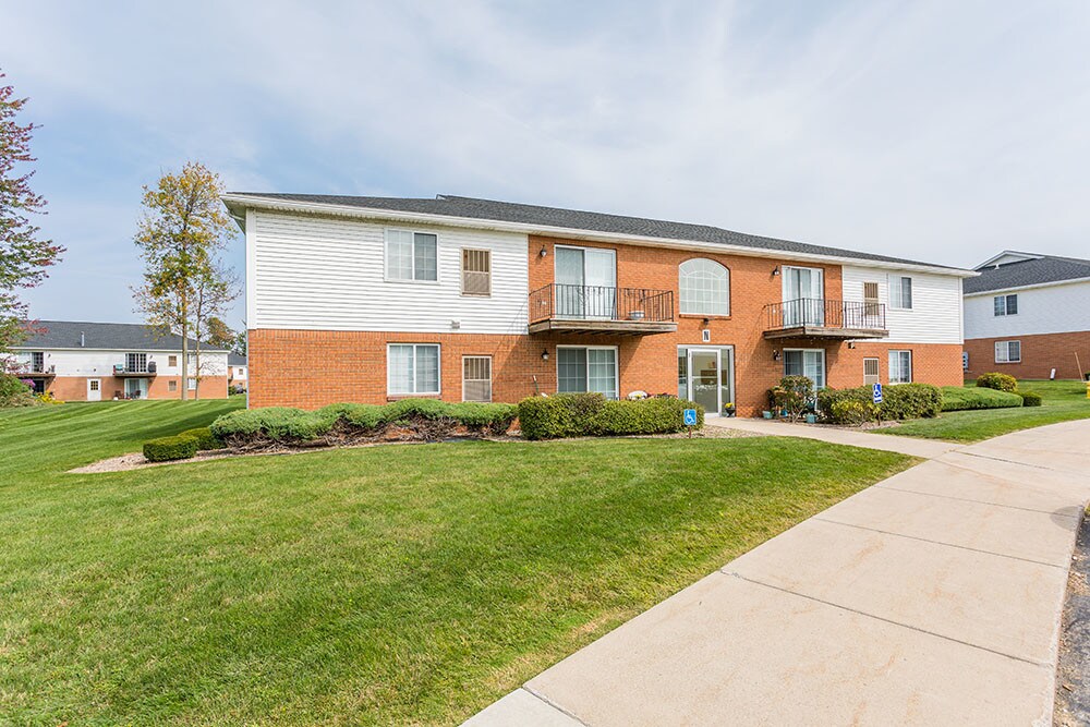 Maplewood Estates Apartment Homes Apartments in Hamburg, NY