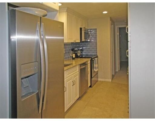 Foto del edificio - 232 Swanson Rd