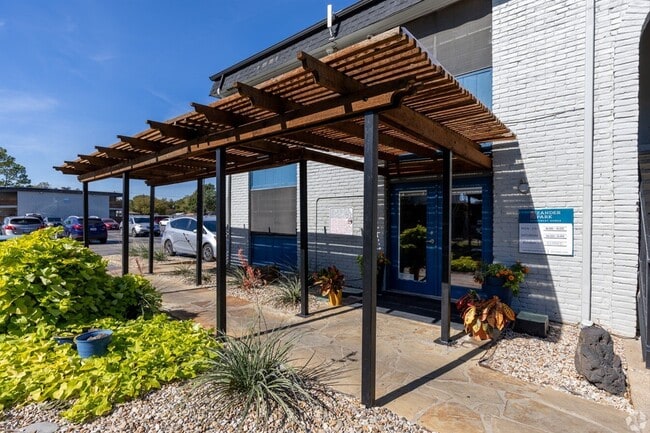 Leasing Office Entrance - Zander Park