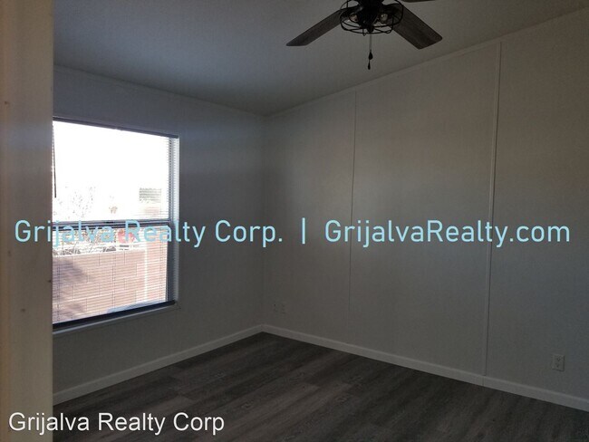 Foto del edificio - 3 br, 2 bath House - 6237 E Thunder River ...