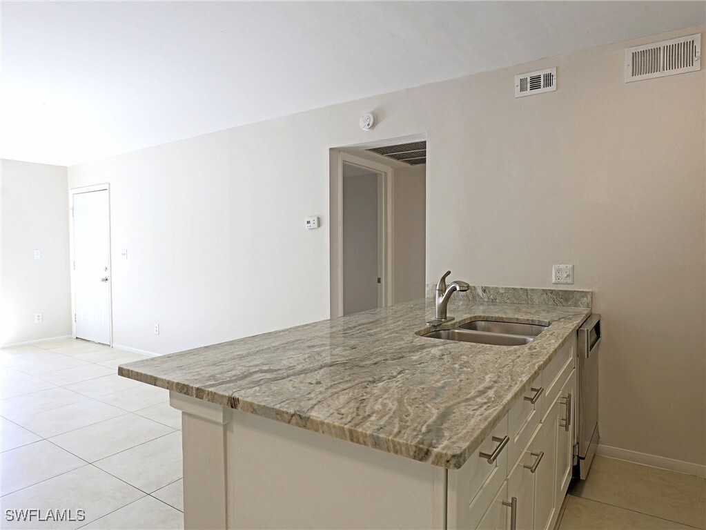 Primary Photo - 5331 Summerlin Rd