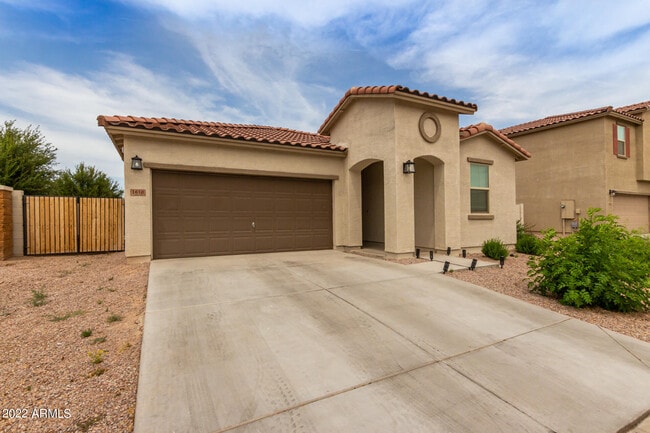 Building Photo - 1610 E Jardin Pl