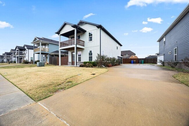 Foto del edificio - 1721 W Whitney Ln