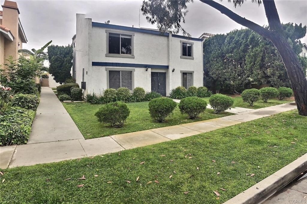 Primary Photo - 10641 Chestnut St
