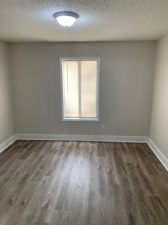 Foto del edificio - The Woodlands- Upgraded 2 bedroom, 2 bathroom Apartments
